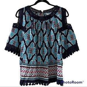 Crown & Ivy Top